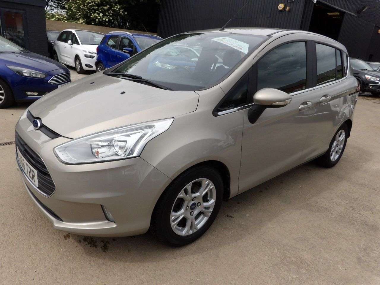 A 2016 FORD B-MAX 1.5 TDCi Zetec MPV 5dr Diesel Manual Euro 6 (s/s) (75 ps) A 2016 FORD B-MAX 1.5 TDCi Zetec MPV 5dr Diesel Manual Euro 6 (s/s) (75 ps)