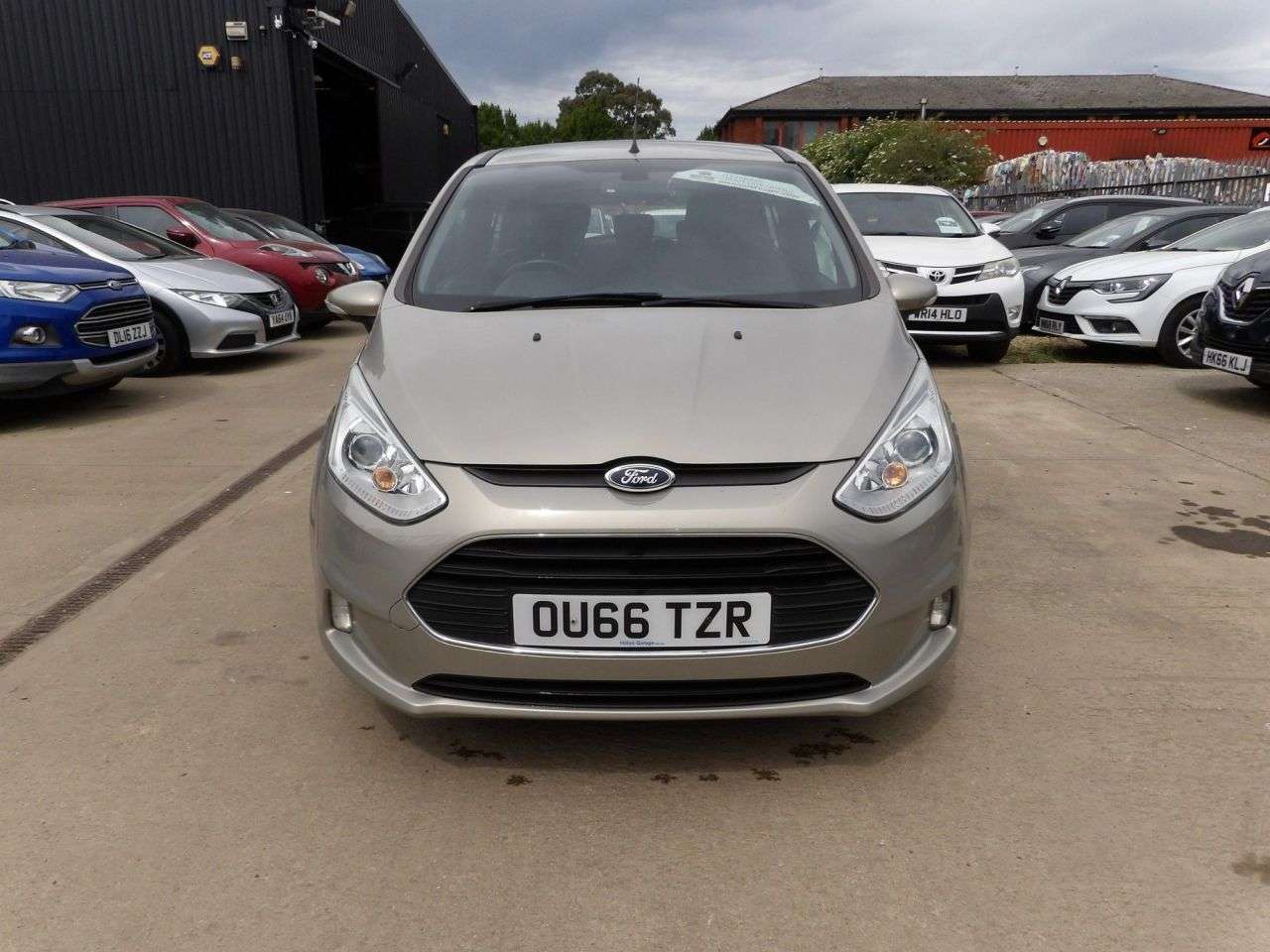A 2016 FORD B-MAX 1.5 TDCi Zetec MPV 5dr Diesel Manual Euro 6 (s/s) (75 ps) A 2016 FORD B-MAX 1.5 TDCi Zetec MPV 5dr Diesel Manual Euro 6 (s/s) (75 ps)