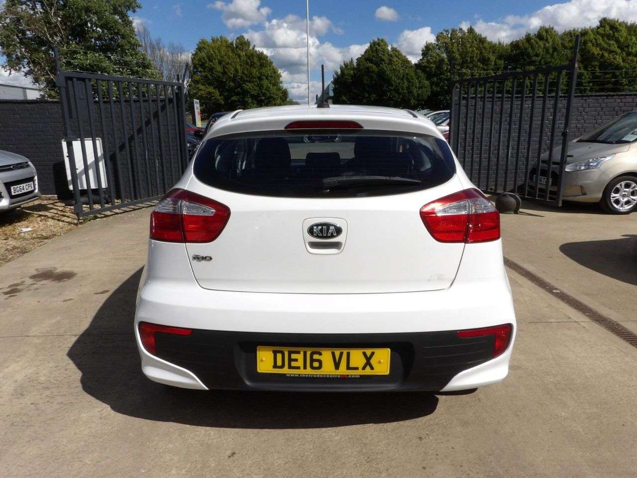 2016 KIA RIO 2016 KIA RIO