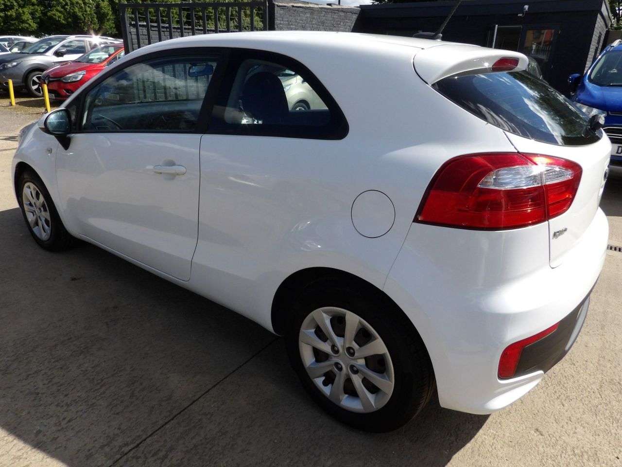 A 2016 KIA RIO 1.25 1 Hatchback 3dr Petrol Manual Euro 6 (84 bhp) A 2016 KIA RIO 1.25 1 Hatchback 3dr Petrol Manual Euro 6 (84 bhp)