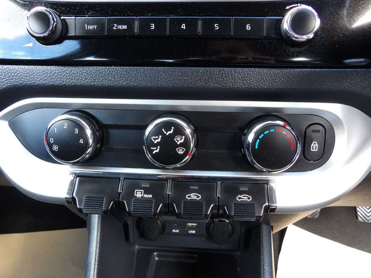 2016 KIA RIO 2016 KIA RIO