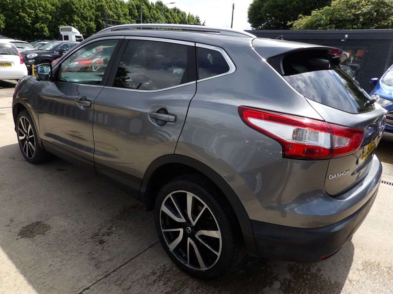 A 2016 NISSAN QASHQAI 1.5 dCi Tekna SUV 5dr Diesel Manual 2WD Euro 6 (s/s) (110 ps) A 2016 NISSAN QASHQAI 1.5 dCi Tekna SUV 5dr Diesel Manual 2WD Euro 6 (s/s) (110 ps)