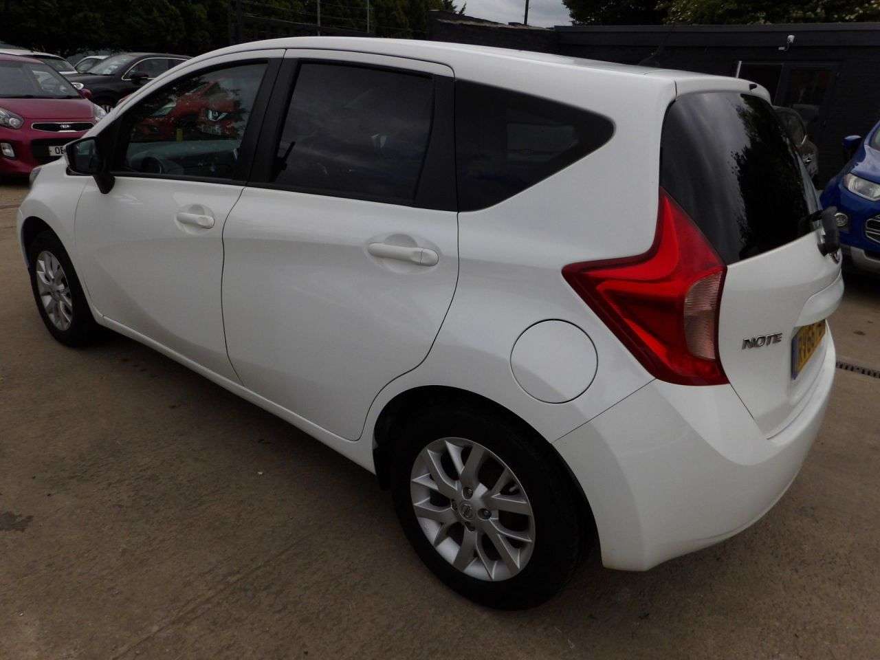 A 2016 NISSAN NOTE 1.2 Acenta Premium Hatchback 5dr Petrol Manual Euro 6 (s/s) (80 ps) A 2016 NISSAN NOTE 1.2 Acenta Premium Hatchback 5dr Petrol Manual Euro 6 (s/s) (80 ps)