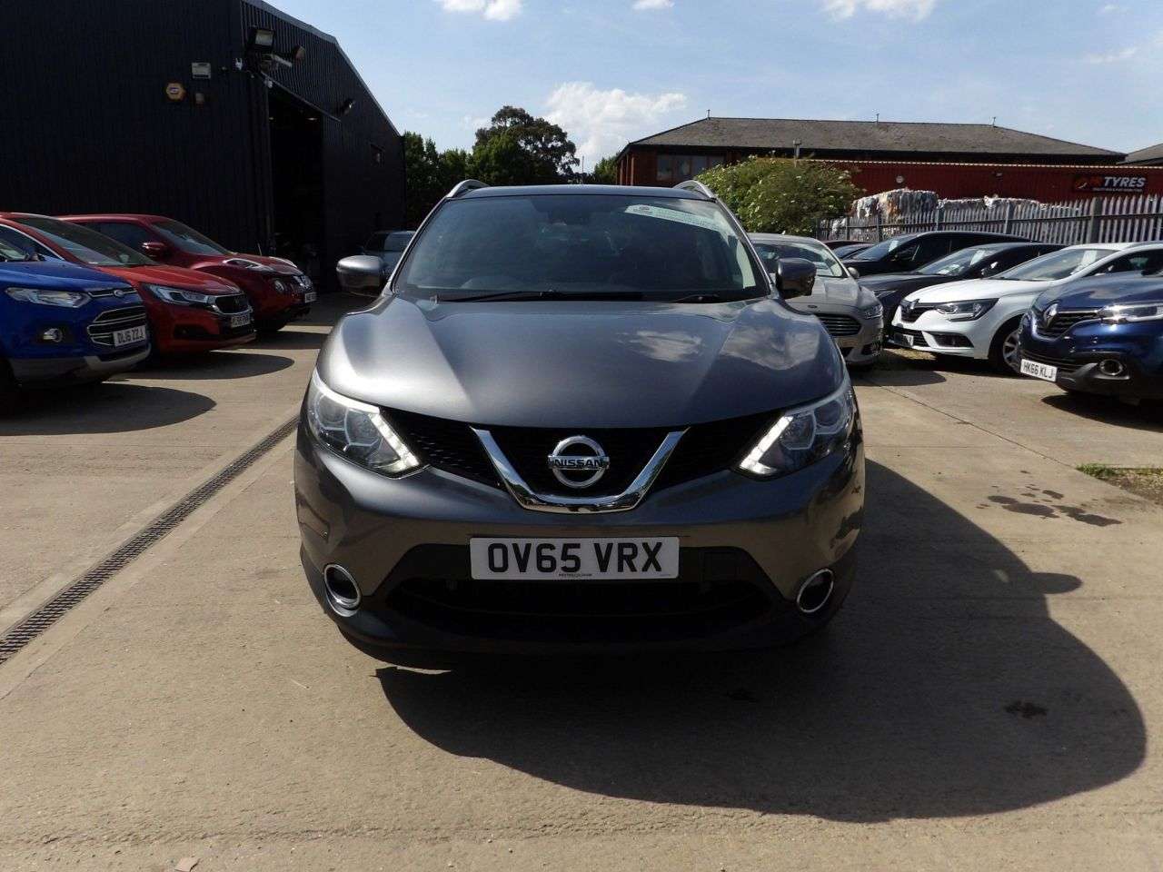 A 2015 NISSAN QASHQAI 1.5 dCi n-tec+ SUV 5dr Diesel Manual 2WD Euro 6 (s/s) (110 ps) A 2015 NISSAN QASHQAI 1.5 dCi n-tec+ SUV 5dr Diesel Manual 2WD Euro 6 (s/s) (110 ps)