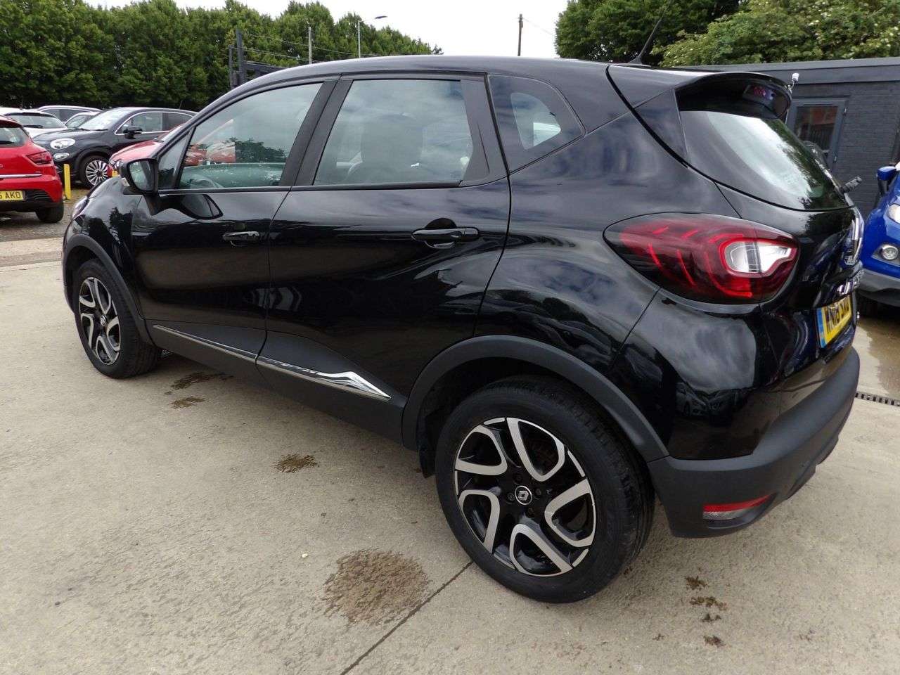 A 2018 RENAULT CAPTUR 1.5 dCi ENERGY Dynamique Nav SUV 5dr Diesel Manual Euro 6 (s/s) (90 ps) A 2018 RENAULT CAPTUR 1.5 dCi ENERGY Dynamique Nav SUV 5dr Diesel Manual Euro 6 (s/s) (90 ps)