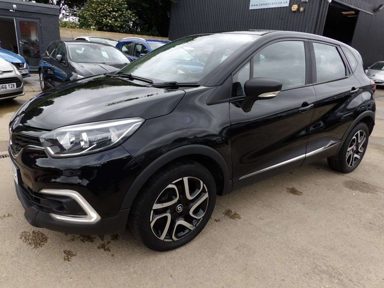 A 2018 RENAULT CAPTUR 1.5 dCi ENERGY Dynamique Nav SUV 5dr Diesel Manual Euro 6 (s/s) (90 ps) A 2018 RENAULT CAPTUR 1.5 dCi ENERGY Dynamique Nav SUV 5dr Diesel Manual Euro 6 (s/s) (90 ps)