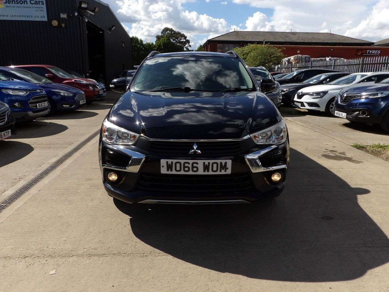 A 2017 MITSUBISHI ASX 1.6D 4 SUV 5dr Diesel Manual 4WD Euro 6 (s/s) (112 ps) A 2017 MITSUBISHI ASX 1.6D 4 SUV 5dr Diesel Manual 4WD Euro 6 (s/s) (112 ps)