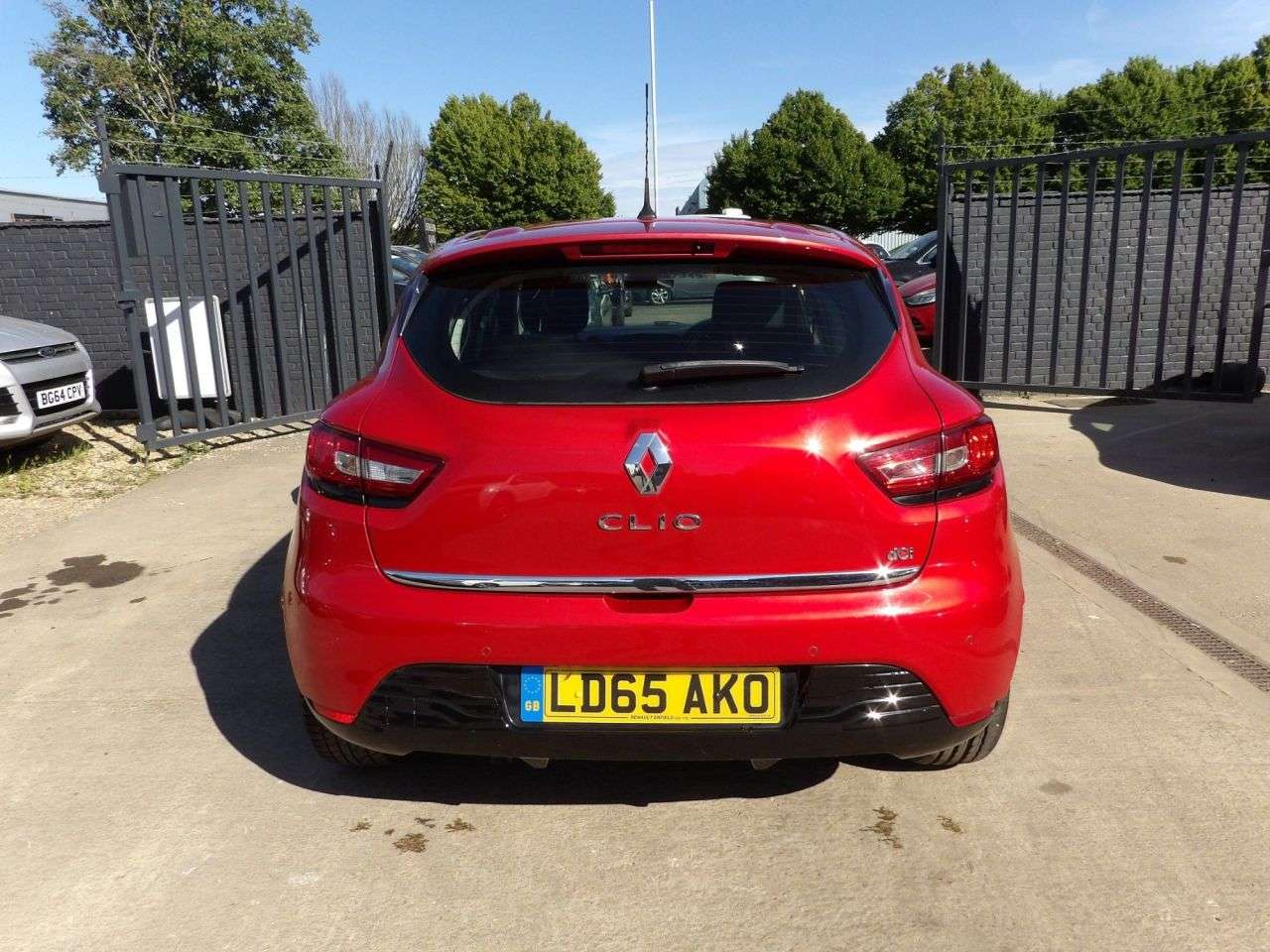 2015 RENAULT CLIO 2015 RENAULT CLIO