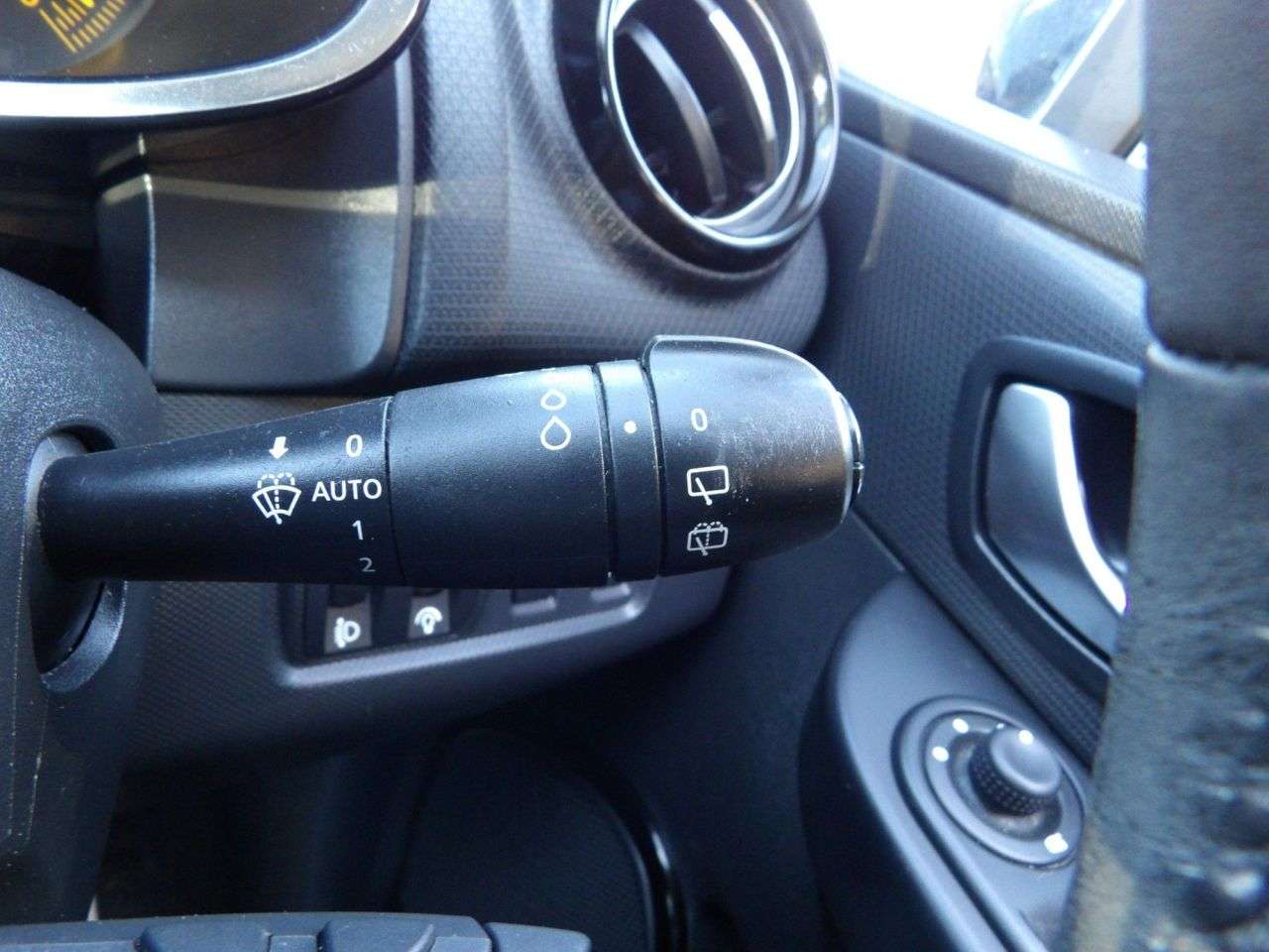 2015 RENAULT CLIO 2015 RENAULT CLIO