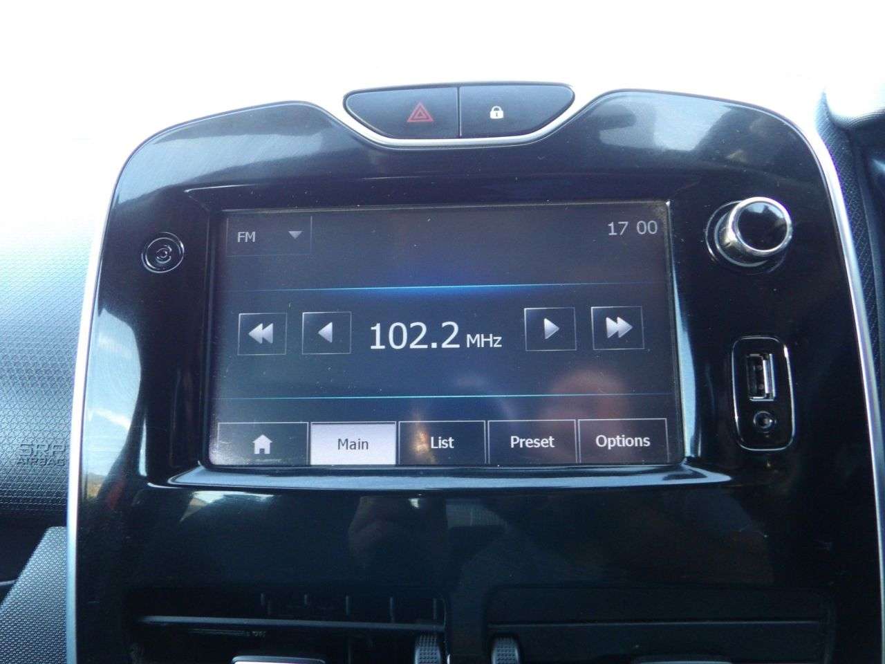 2015 RENAULT CLIO 2015 RENAULT CLIO