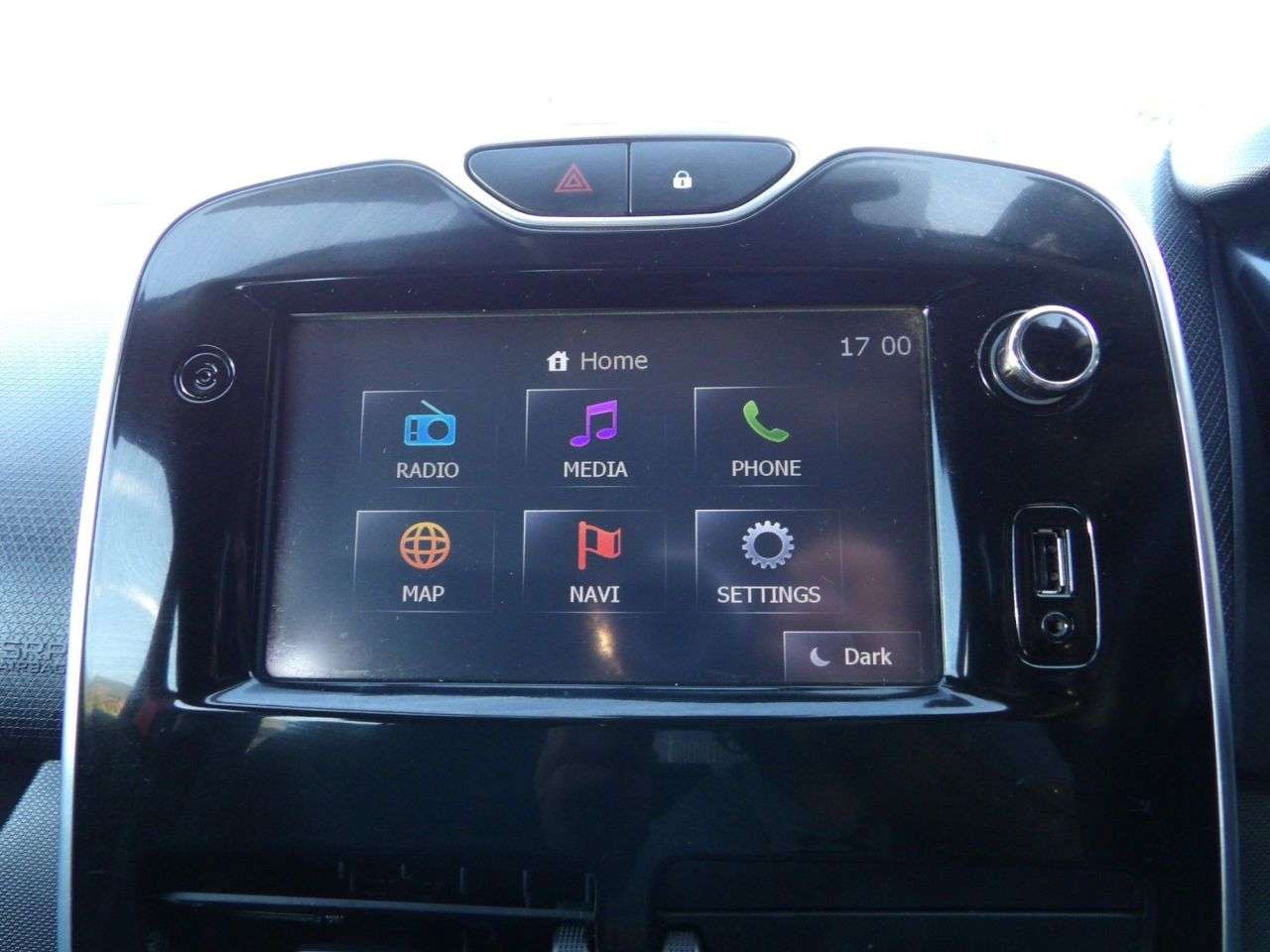 2015 RENAULT CLIO 2015 RENAULT CLIO