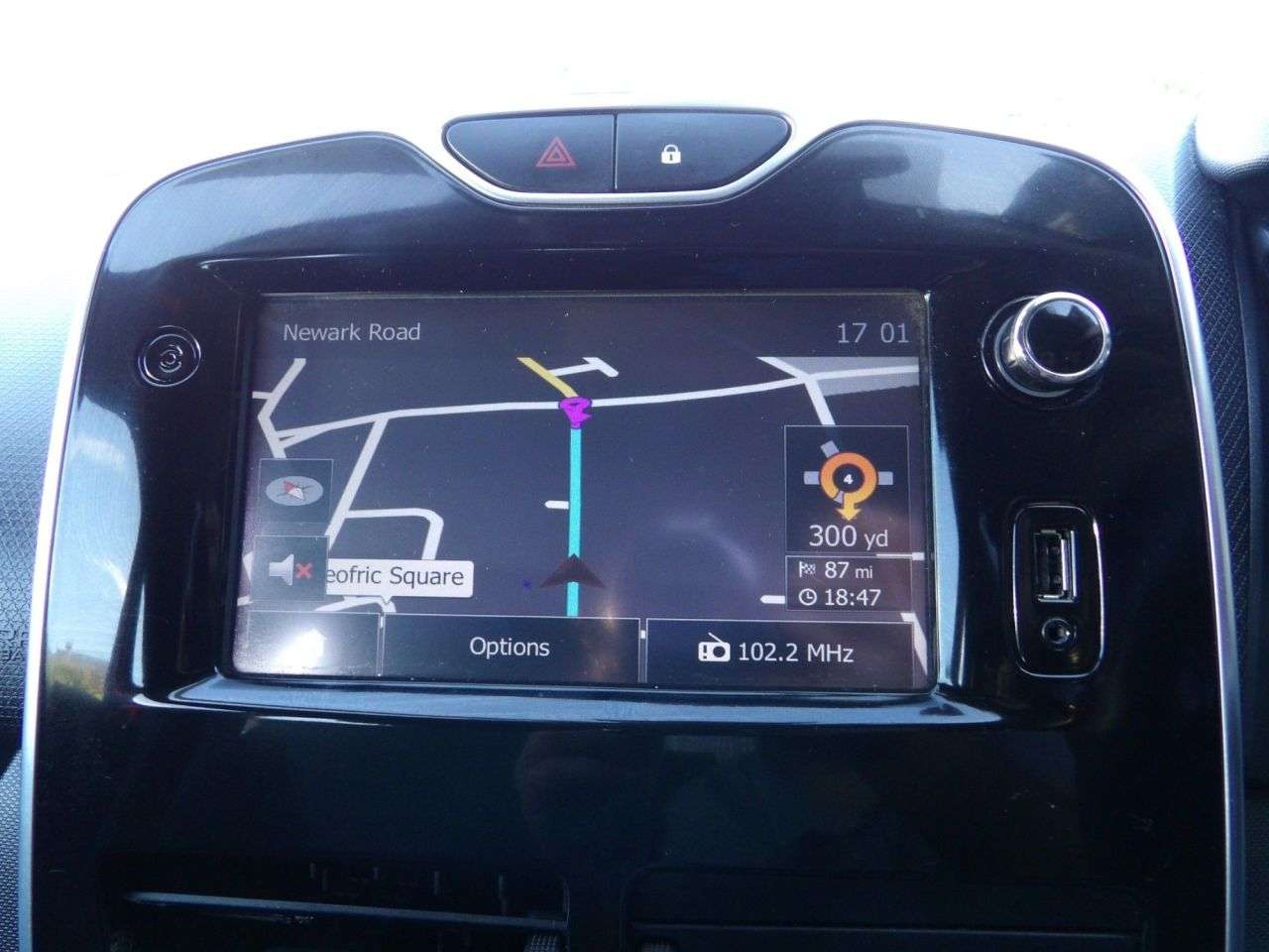 2015 RENAULT CLIO 2015 RENAULT CLIO