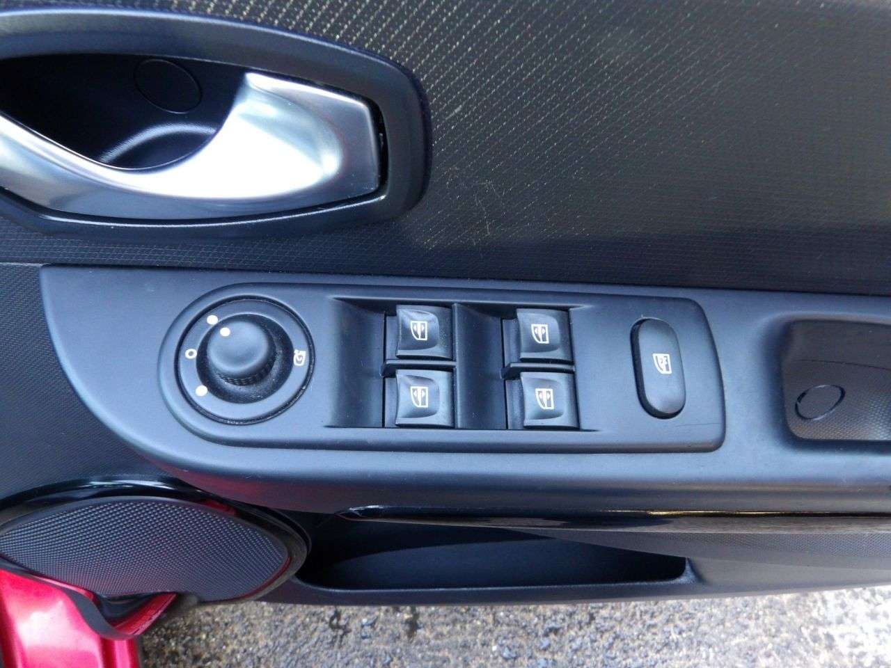 2015 RENAULT CLIO 2015 RENAULT CLIO