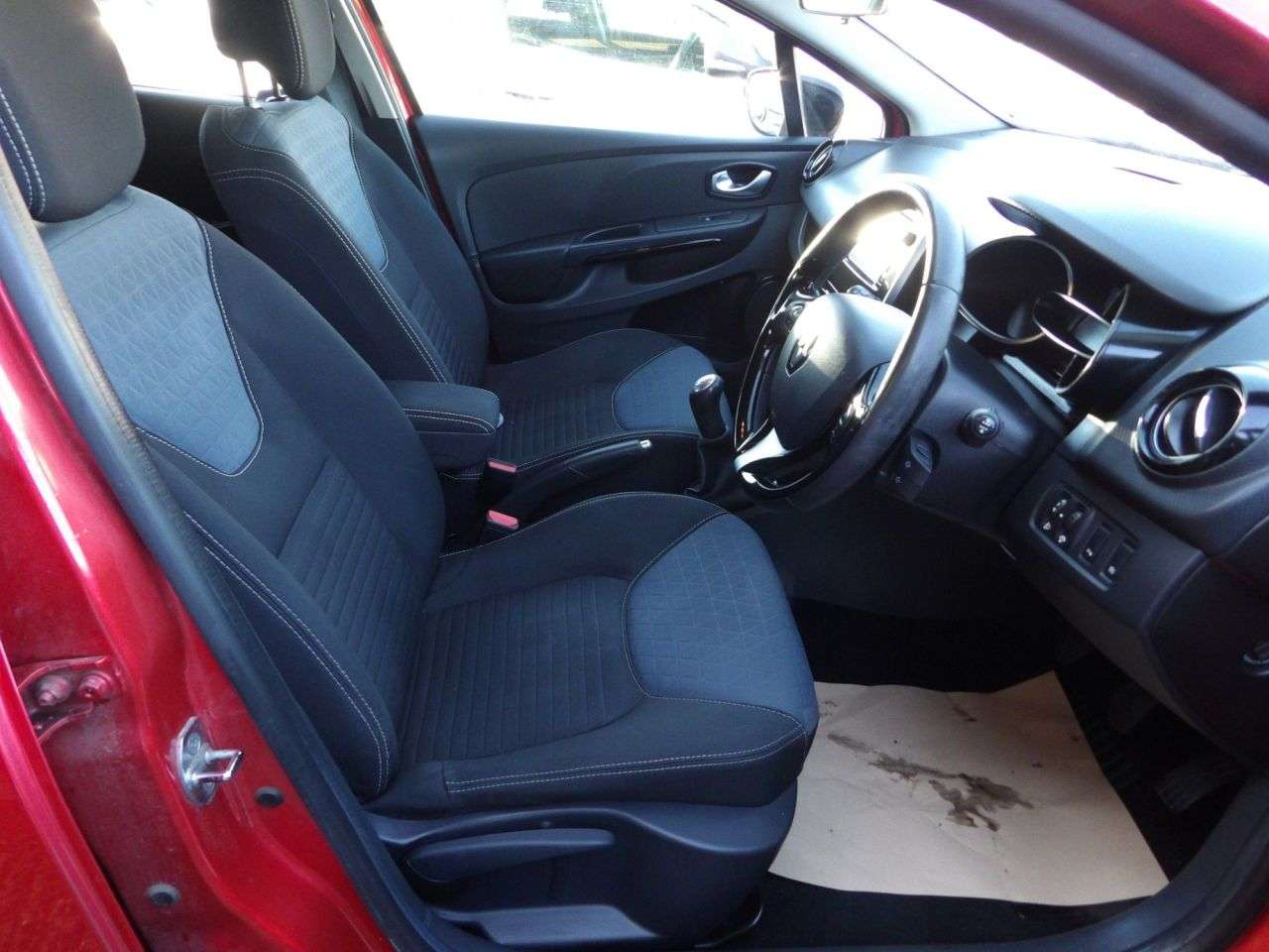 2015 RENAULT CLIO 2015 RENAULT CLIO