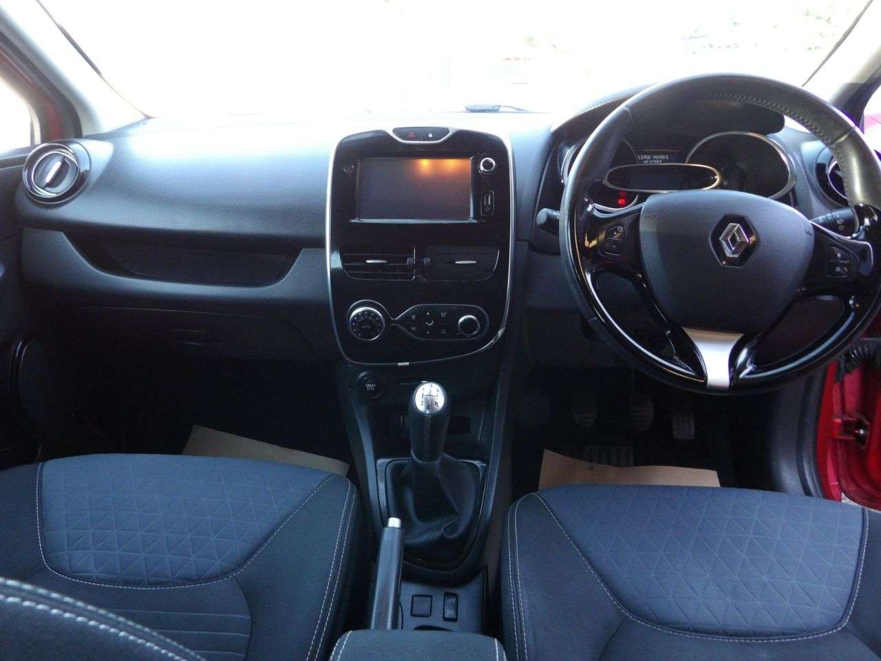 2015 RENAULT CLIO 2015 RENAULT CLIO