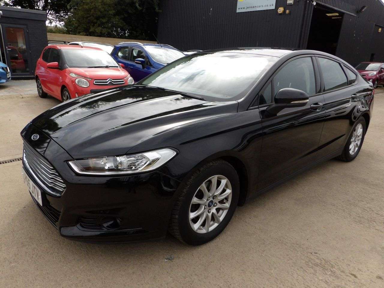 A 2016 FORD MONDEO 1.5 TDCi ECOnetic Style Hatchback 5dr Diesel Manual Euro 6 (s/s) (120 ps) A 2016 FORD MONDEO 1.5 TDCi ECOnetic Style Hatchback 5dr Diesel Manual Euro 6 (s/s) (120 ps)