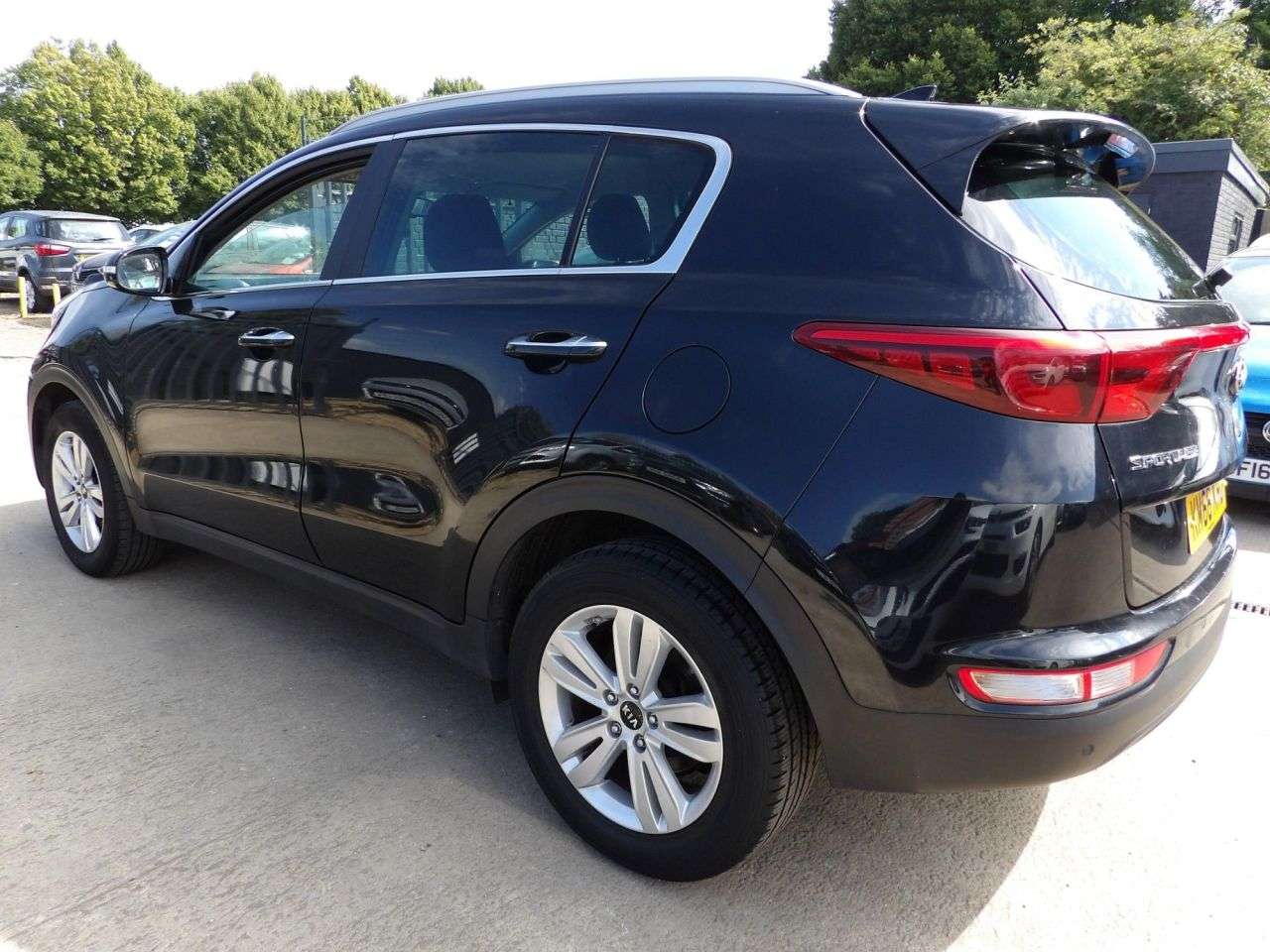 A 2016 KIA SPORTAGE 1.7 CRDi 2 SUV 5dr Diesel Manual Euro 6 (s/s) (114 bhp) A 2016 KIA SPORTAGE 1.7 CRDi 2 SUV 5dr Diesel Manual Euro 6 (s/s) (114 bhp)