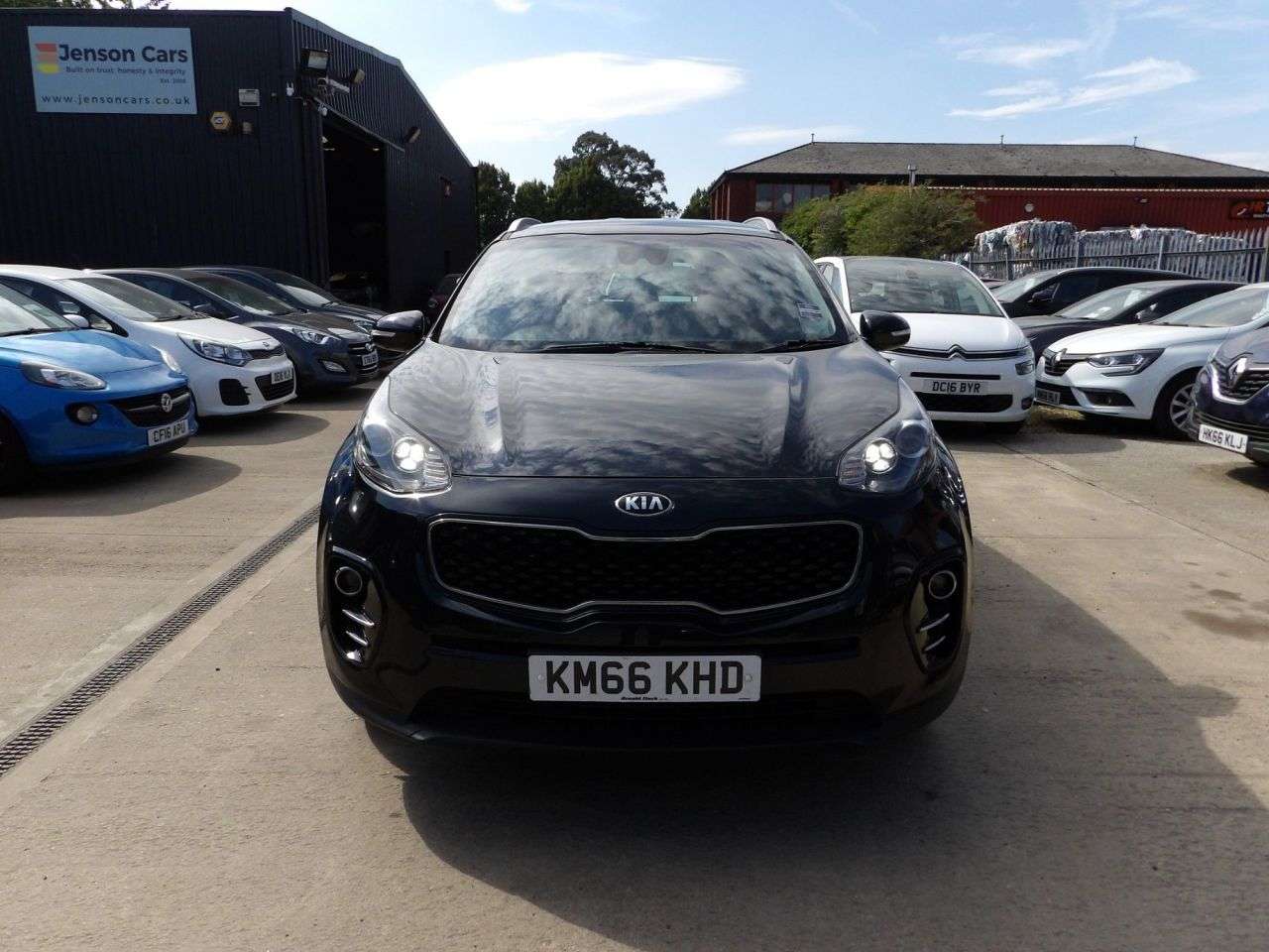 A 2016 KIA SPORTAGE 1.7 CRDi 2 SUV 5dr Diesel Manual Euro 6 (s/s) (114 bhp) A 2016 KIA SPORTAGE 1.7 CRDi 2 SUV 5dr Diesel Manual Euro 6 (s/s) (114 bhp)