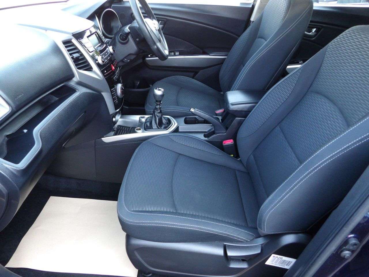 2016 SSANGYONG TIVOLI 2016 SSANGYONG TIVOLI