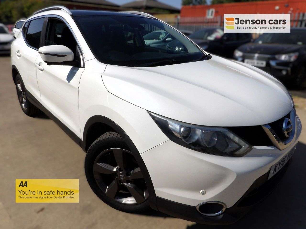 A 2016 NISSAN QASHQAI 1.5 dCi N-Connecta SUV 5dr Diesel Manual 2WD Euro 6 (s/s) (110 ps) A 2016 NISSAN QASHQAI 1.5 dCi N-Connecta SUV 5dr Diesel Manual 2WD Euro 6 (s/s) (110 ps)