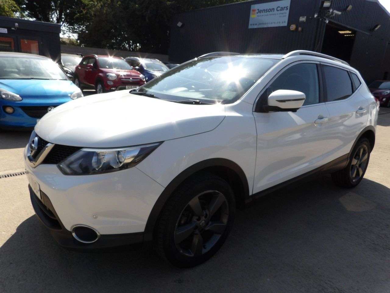 A 2016 NISSAN QASHQAI 1.5 dCi N-Connecta SUV 5dr Diesel Manual 2WD Euro 6 (s/s) (110 ps) A 2016 NISSAN QASHQAI 1.5 dCi N-Connecta SUV 5dr Diesel Manual 2WD Euro 6 (s/s) (110 ps)