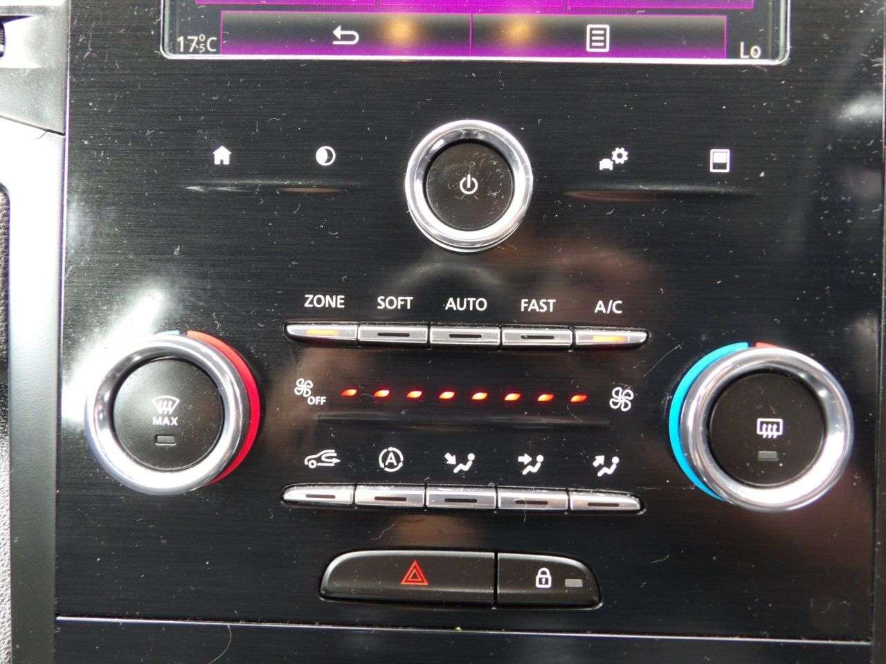 2019 RENAULT MEGANE 2019 RENAULT MEGANE