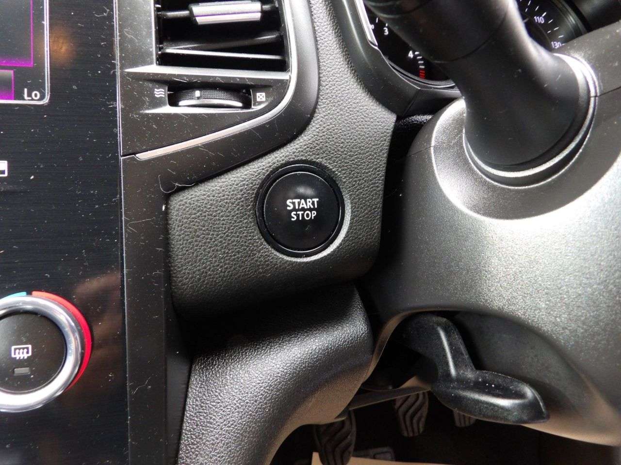 2019 RENAULT MEGANE 2019 RENAULT MEGANE