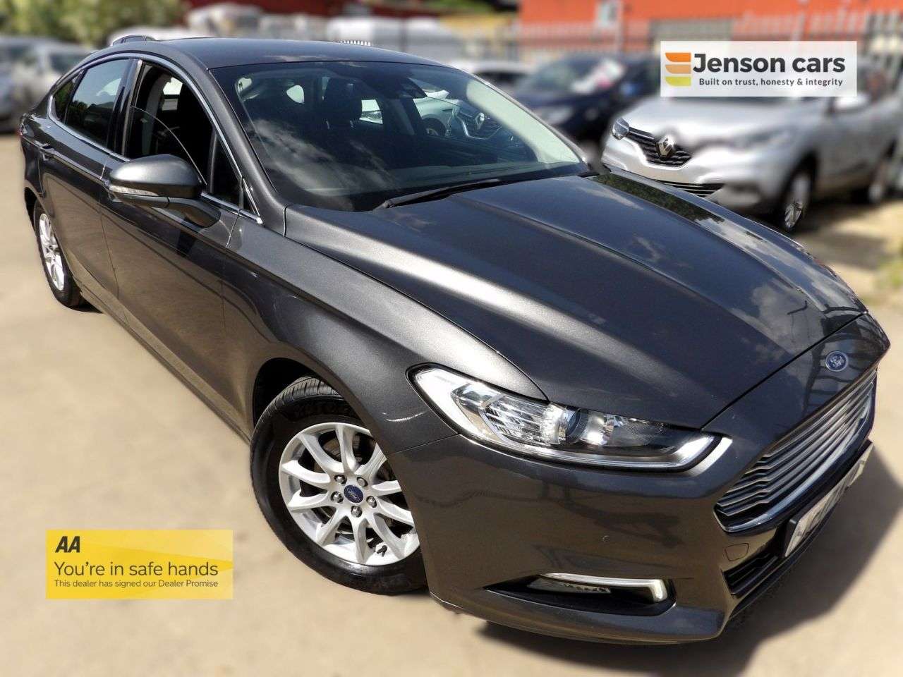 A 2017 FORD MONDEO 1.5 TDCi ECOnetic Titanium Hatchback 5dr Diesel Manual Euro 6 (s/s) (120 ps A 2017 FORD MONDEO 1.5 TDCi ECOnetic Titanium Hatchback 5dr Diesel Manual Euro 6 (s/s) (120 ps