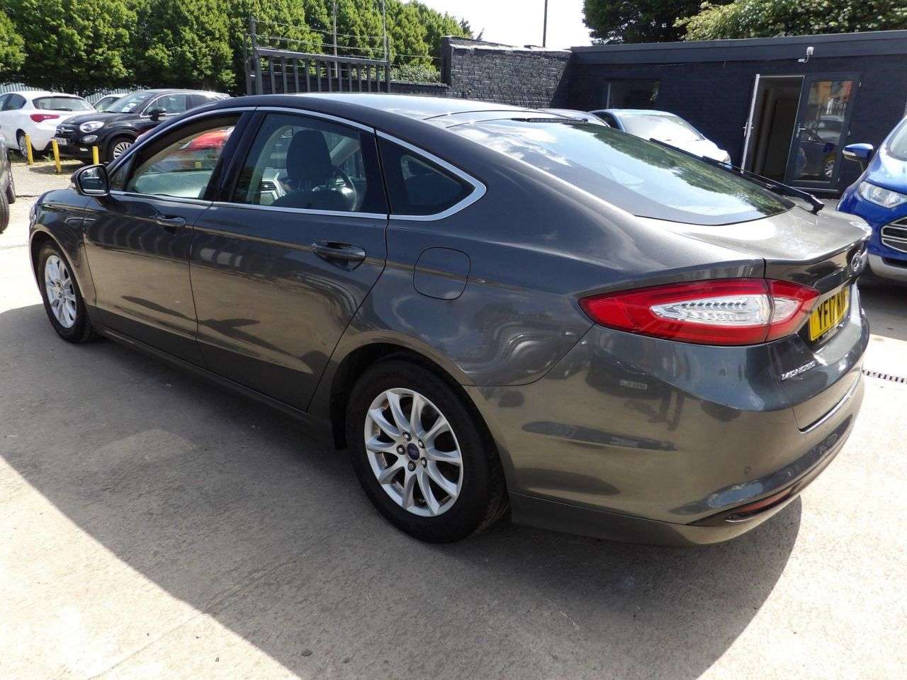 A 2017 FORD MONDEO 1.5 TDCi ECOnetic Titanium Hatchback 5dr Diesel Manual Euro 6 (s/s) (120 ps A 2017 FORD MONDEO 1.5 TDCi ECOnetic Titanium Hatchback 5dr Diesel Manual Euro 6 (s/s) (120 ps