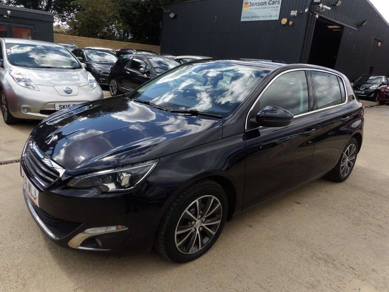 A 2016 PEUGEOT 308 1.6 BlueHDi Allure Hatchback 5dr Diesel Manual Euro 6 (s/s) (120 ps) A 2016 PEUGEOT 308 1.6 BlueHDi Allure Hatchback 5dr Diesel Manual Euro 6 (s/s) (120 ps)