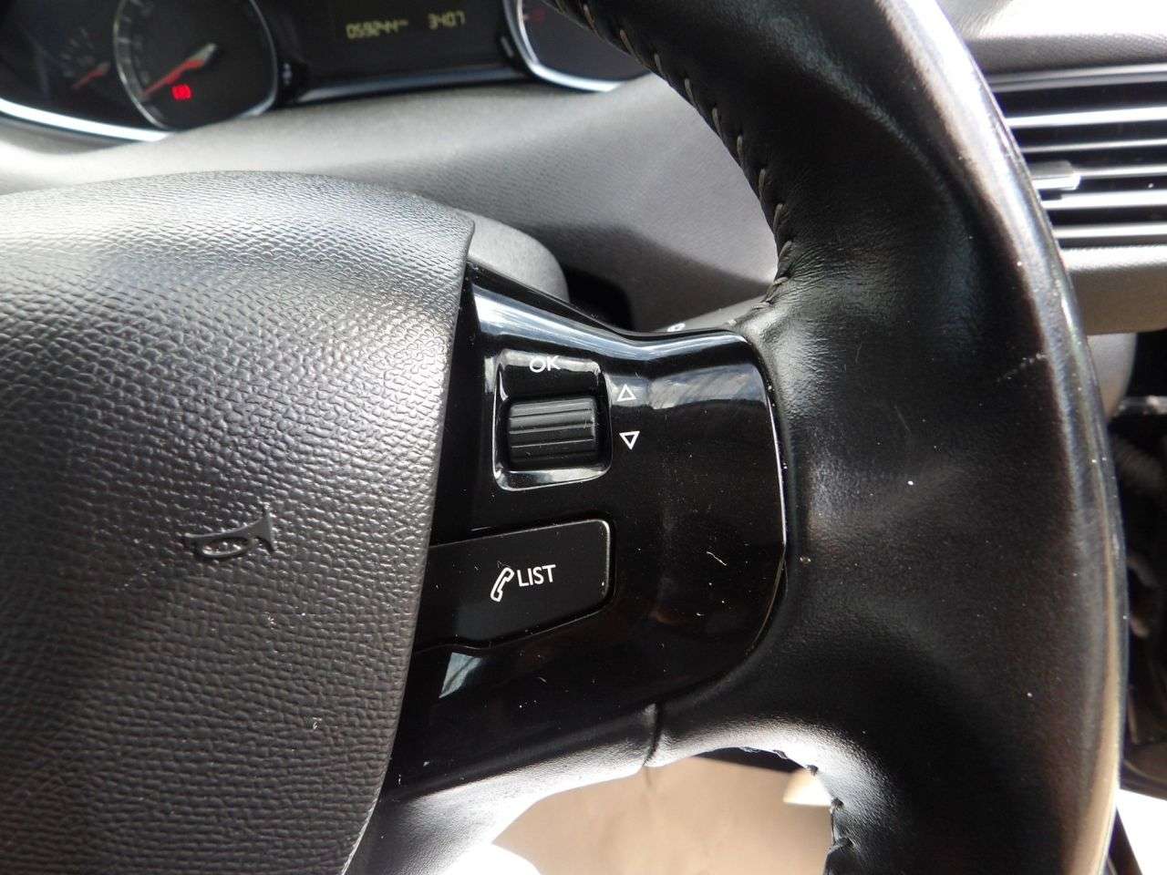 2016 PEUGEOT 308 2016 PEUGEOT 308