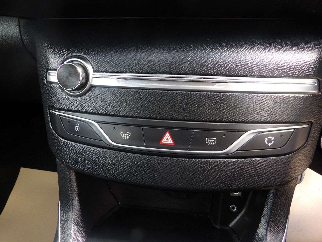 2016 PEUGEOT 308 2016 PEUGEOT 308
