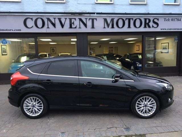 A 2012 FORD FOCUS 1.6 ZETEC 5d 104 BHP PRIVACY GLASS, AIR CON, ALLOY WHEEL A 2012 FORD FOCUS 1.6 ZETEC 5d 104 BHP PRIVACY GLASS, AIR CON, ALLOY WHEEL