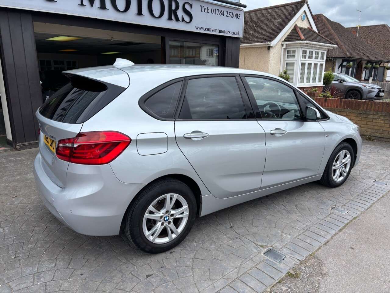 A 2017 BMW 2 SERIES 1.5 218I SE ACTIVE TOURER 5d 134 BHP SAT NAV, BLACK LEATHER SPORT SEATS A 2017 BMW 2 SERIES 1.5 218I SE ACTIVE TOURER 5d 134 BHP SAT NAV, BLACK LEATHER SPORT SEATS