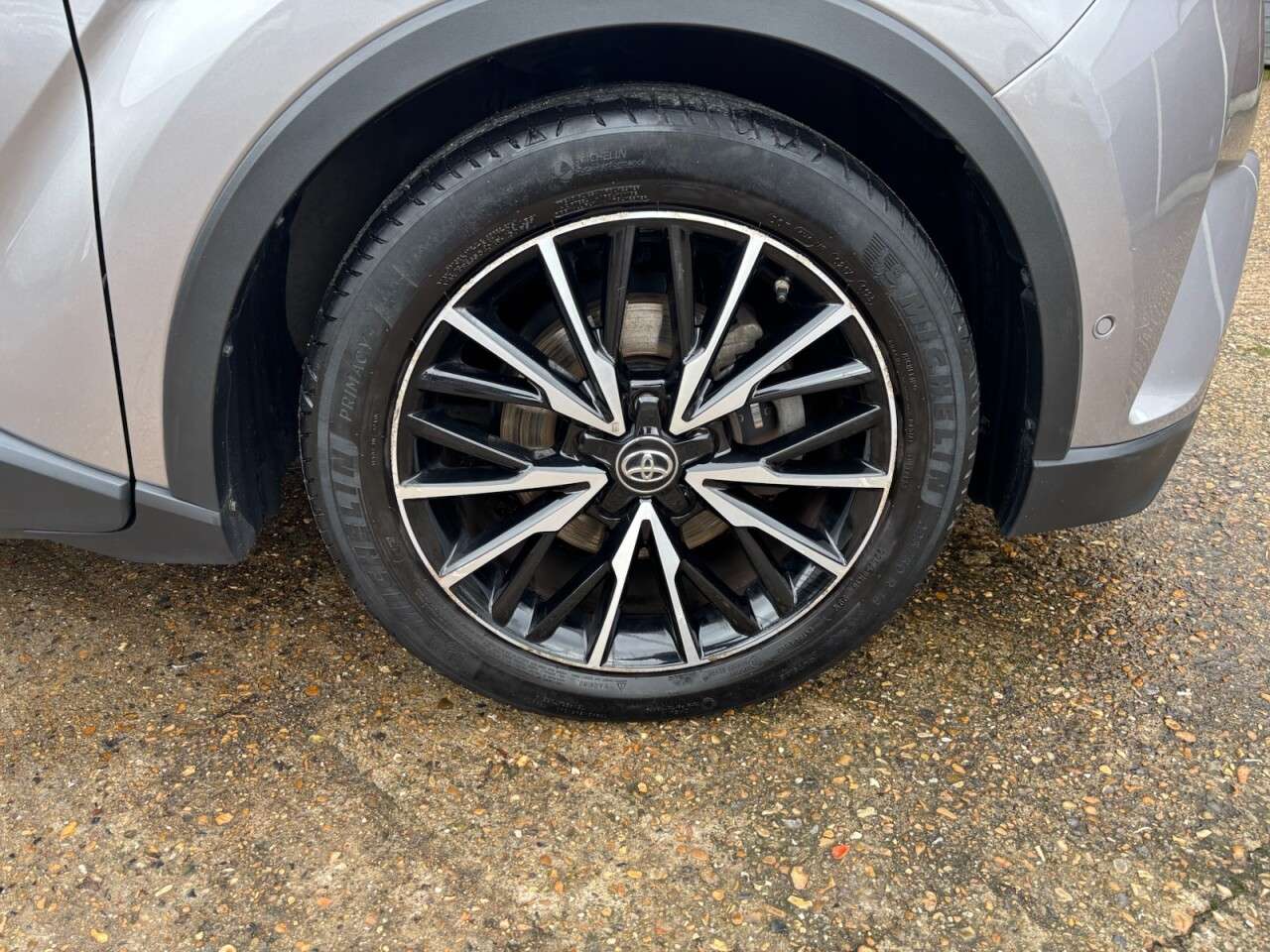 2019 TOYOTA CHR 2019 TOYOTA CHR