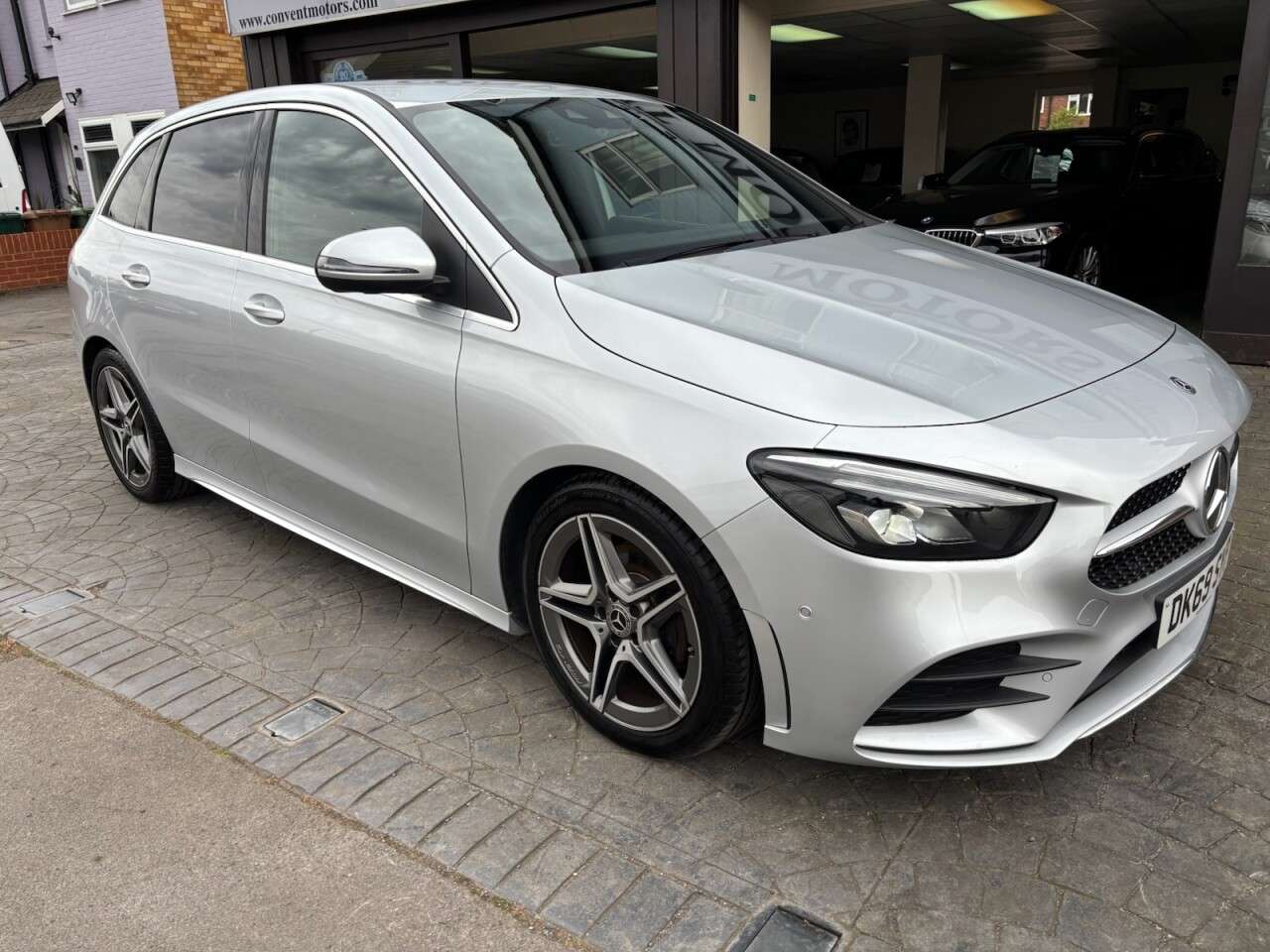 A 2019 MERCEDES-BENZ B-CLASS 1.3 B200 AMG Line (Executive) MPV 5dr Petrol 7G-DCT Euro 6 (s/s) (163 ps) S A 2019 MERCEDES-BENZ B-CLASS 1.3 B200 AMG Line (Executive) MPV 5dr Petrol 7G-DCT Euro 6 (s/s) (163 ps) S