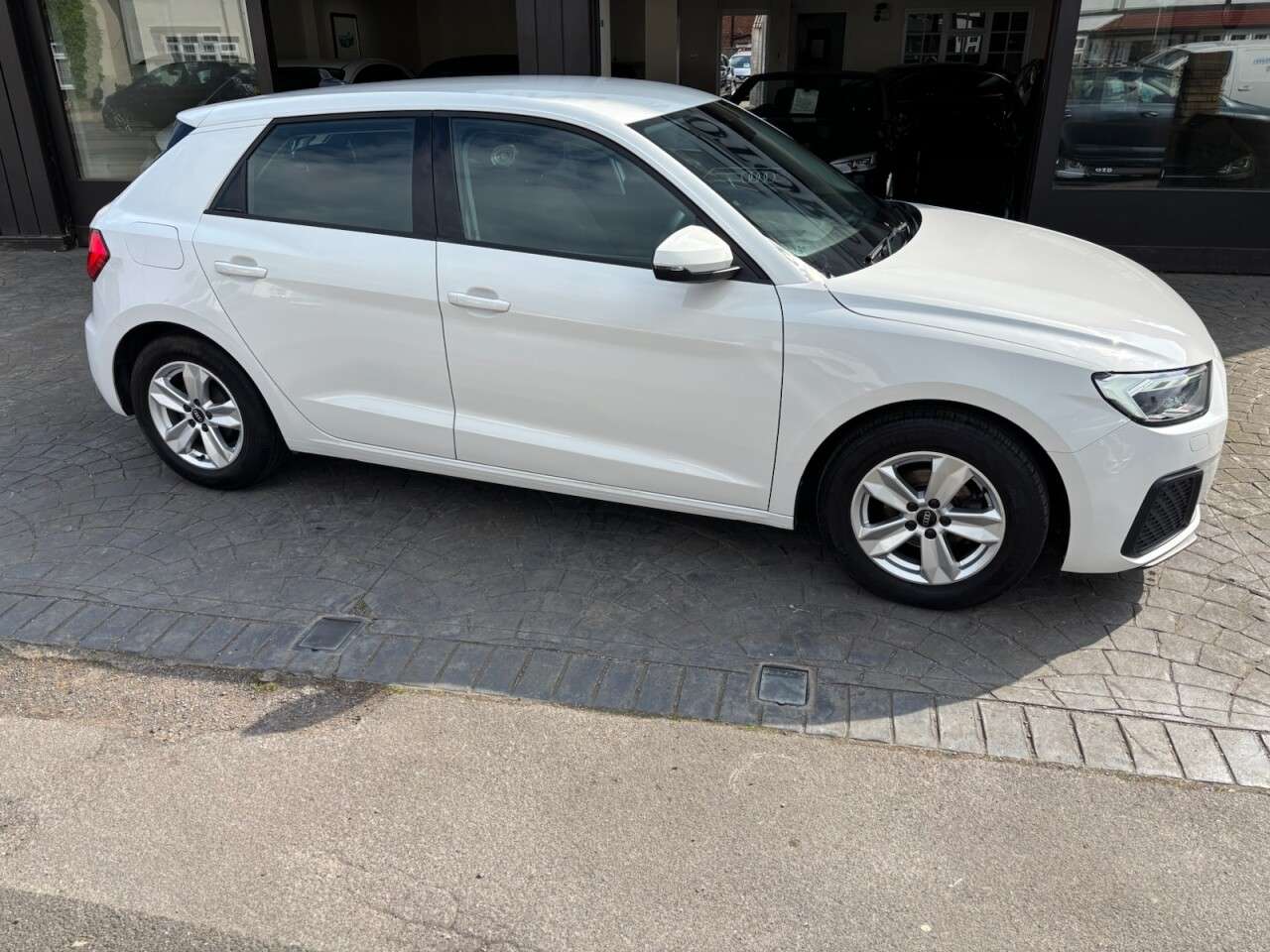 A 2021 AUDI A1 1.0 TFSI 25 Technik Sportback 5dr Petrol S Tronic Euro 6 (s/s) (95 ps) APPL A 2021 AUDI A1 1.0 TFSI 25 Technik Sportback 5dr Petrol S Tronic Euro 6 (s/s) (95 ps) APPL