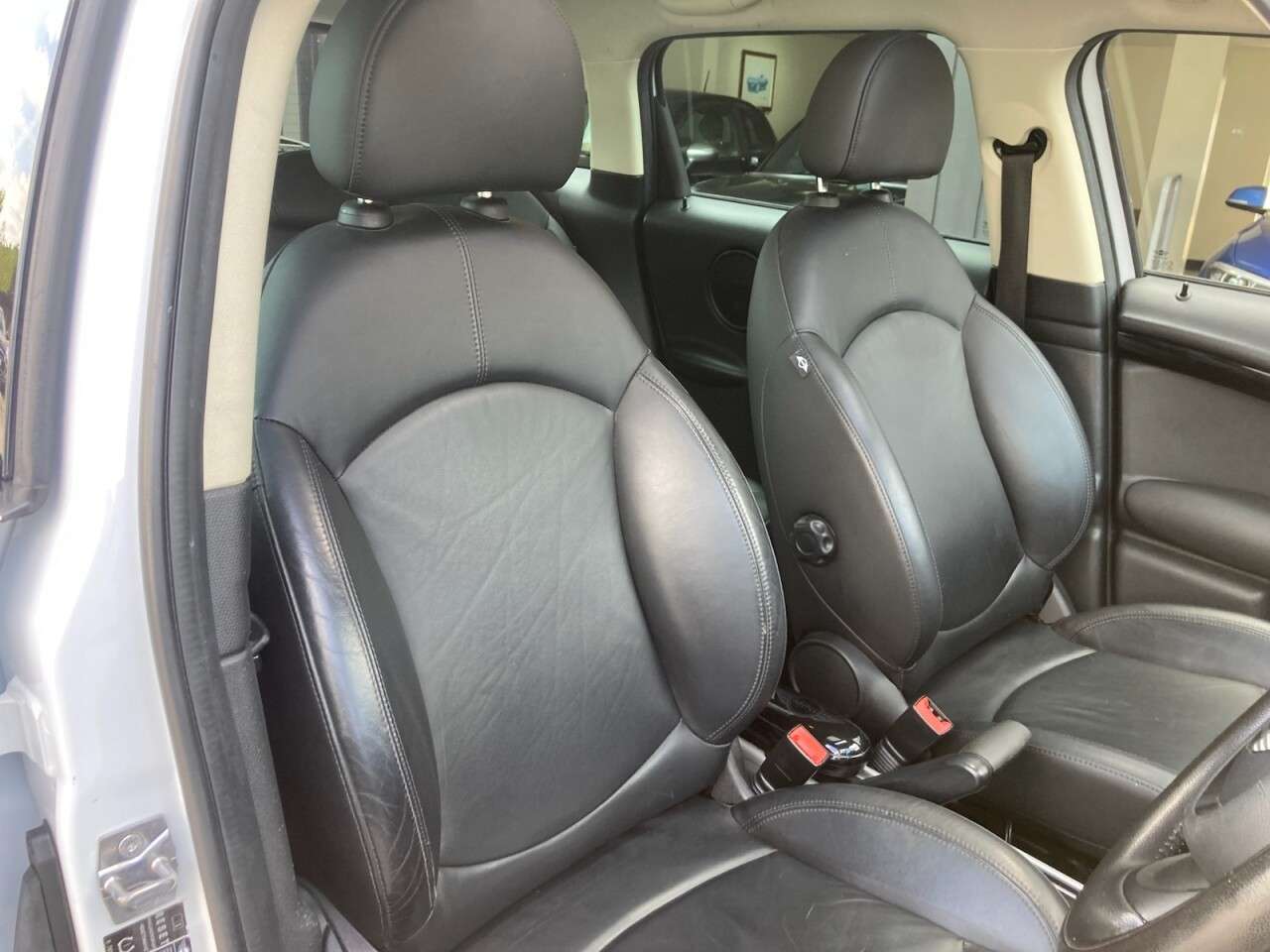 2011 MINI COUNTRYMAN 2011 MINI COUNTRYMAN