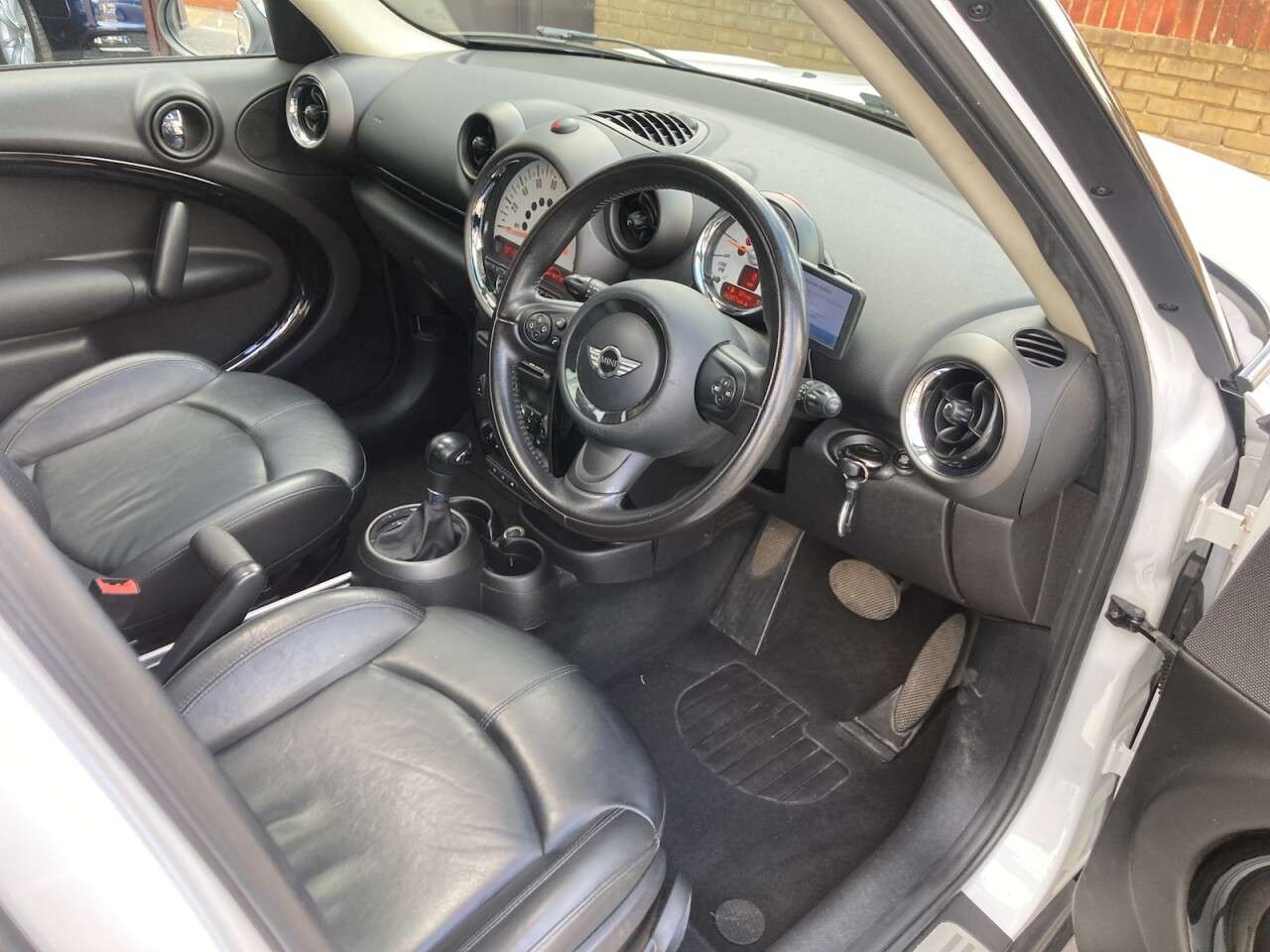 2011 MINI COUNTRYMAN 2011 MINI COUNTRYMAN