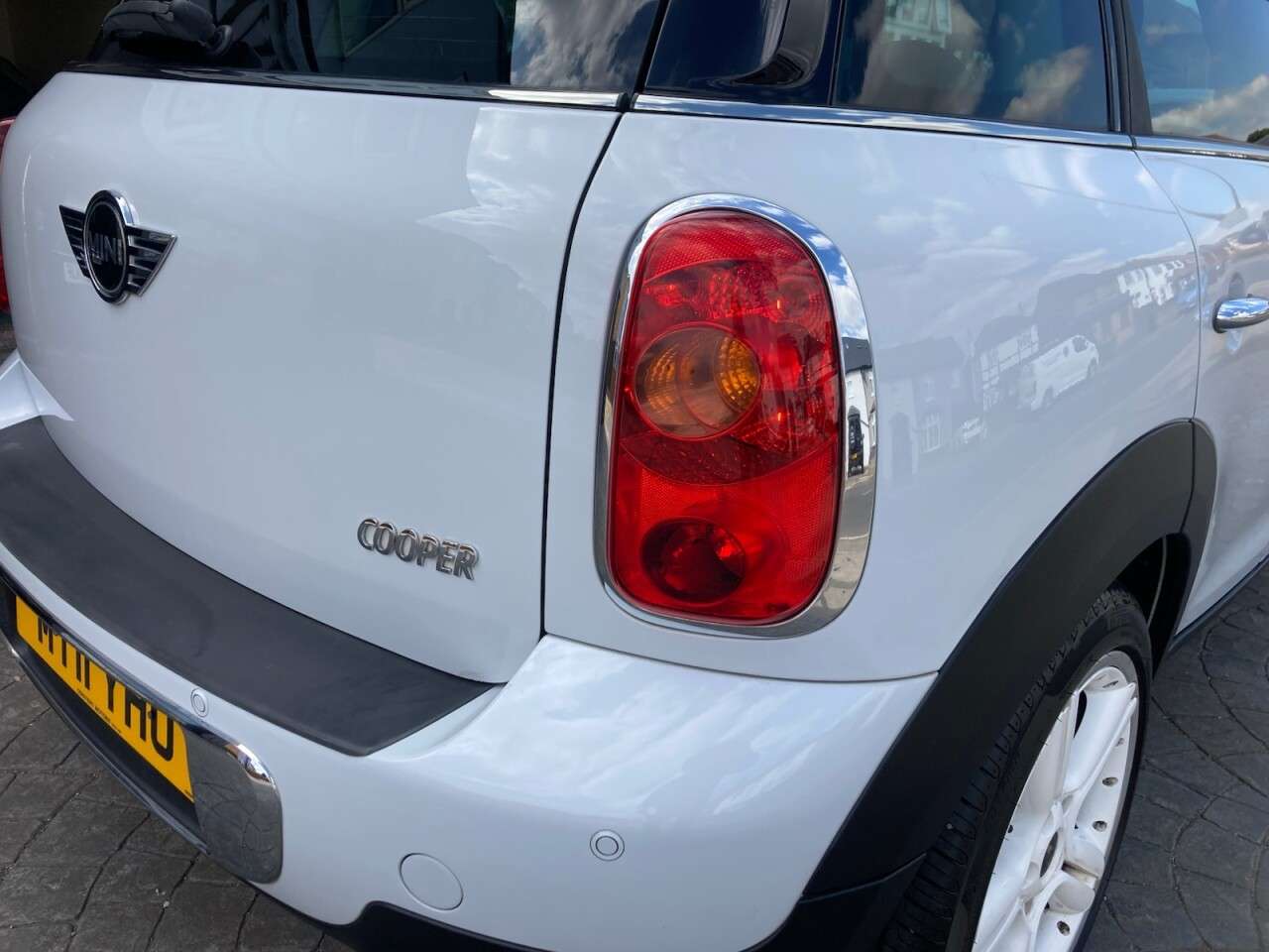 2011 MINI COUNTRYMAN 2011 MINI COUNTRYMAN