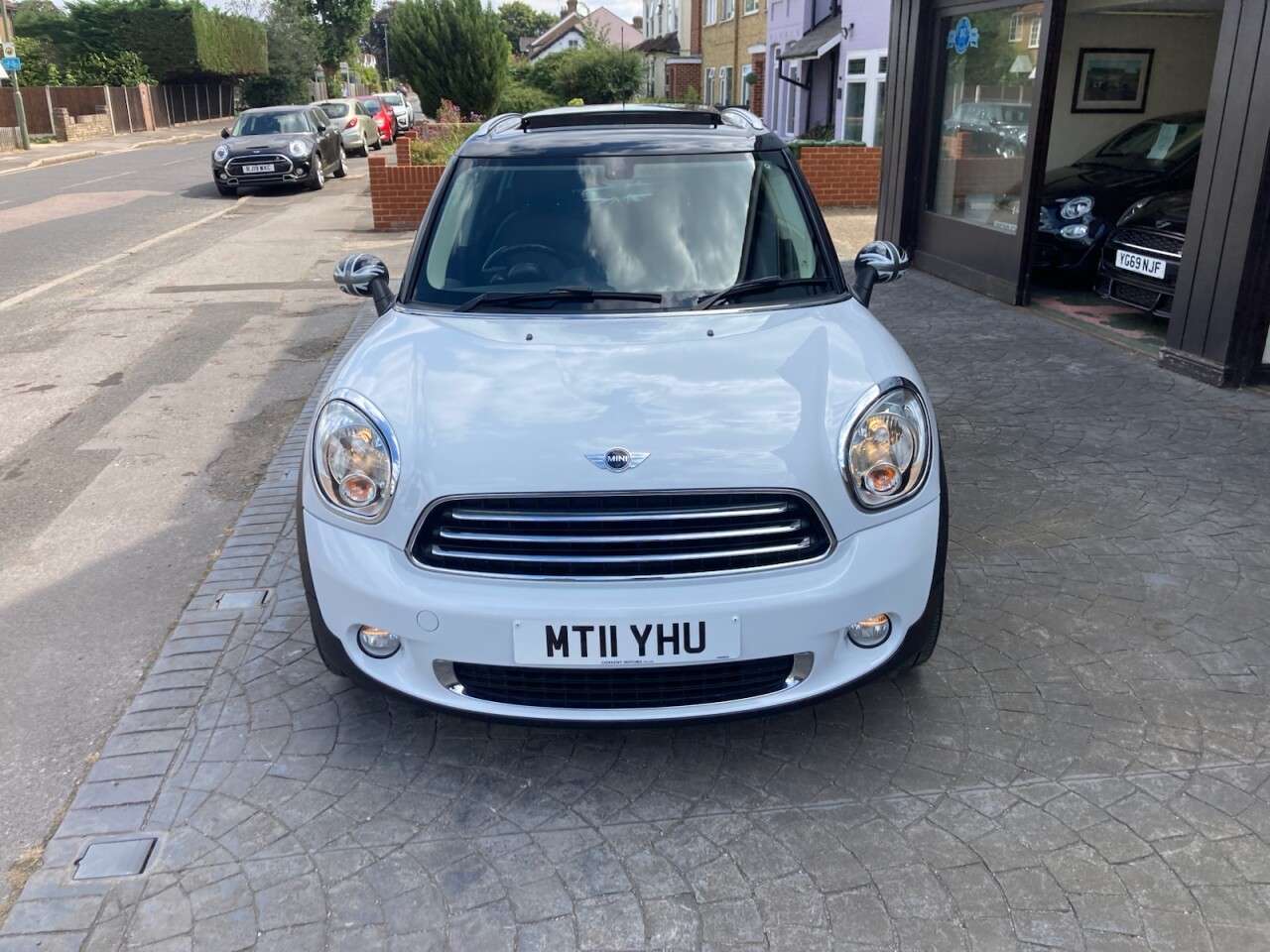 2011 MINI COUNTRYMAN 2011 MINI COUNTRYMAN