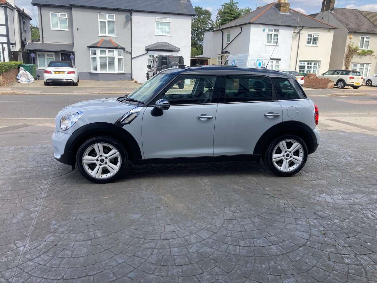 2011 MINI COUNTRYMAN 2011 MINI COUNTRYMAN