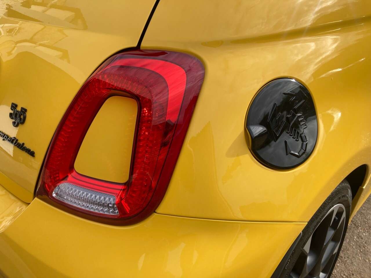 2020 ABARTH 595 2020 ABARTH 595