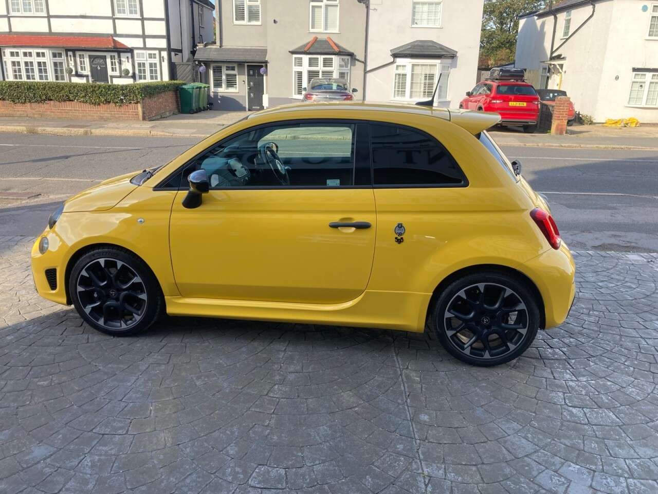 2020 ABARTH 595 2020 ABARTH 595