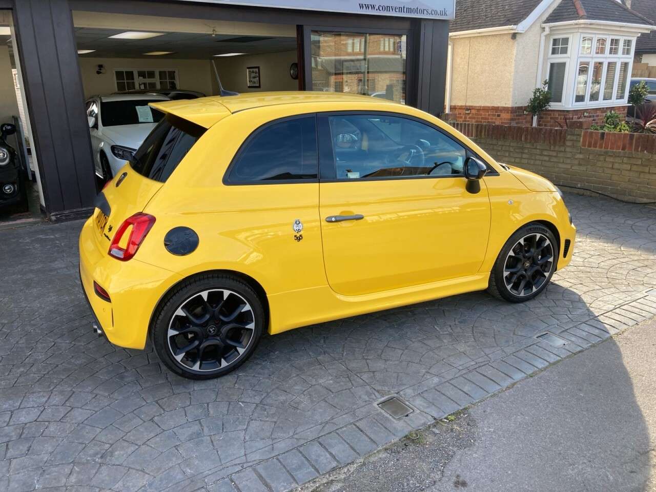 2020 ABARTH 595 2020 ABARTH 595