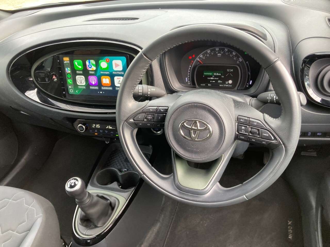 2022 TOYOTA AYGO X 2022 TOYOTA AYGO X