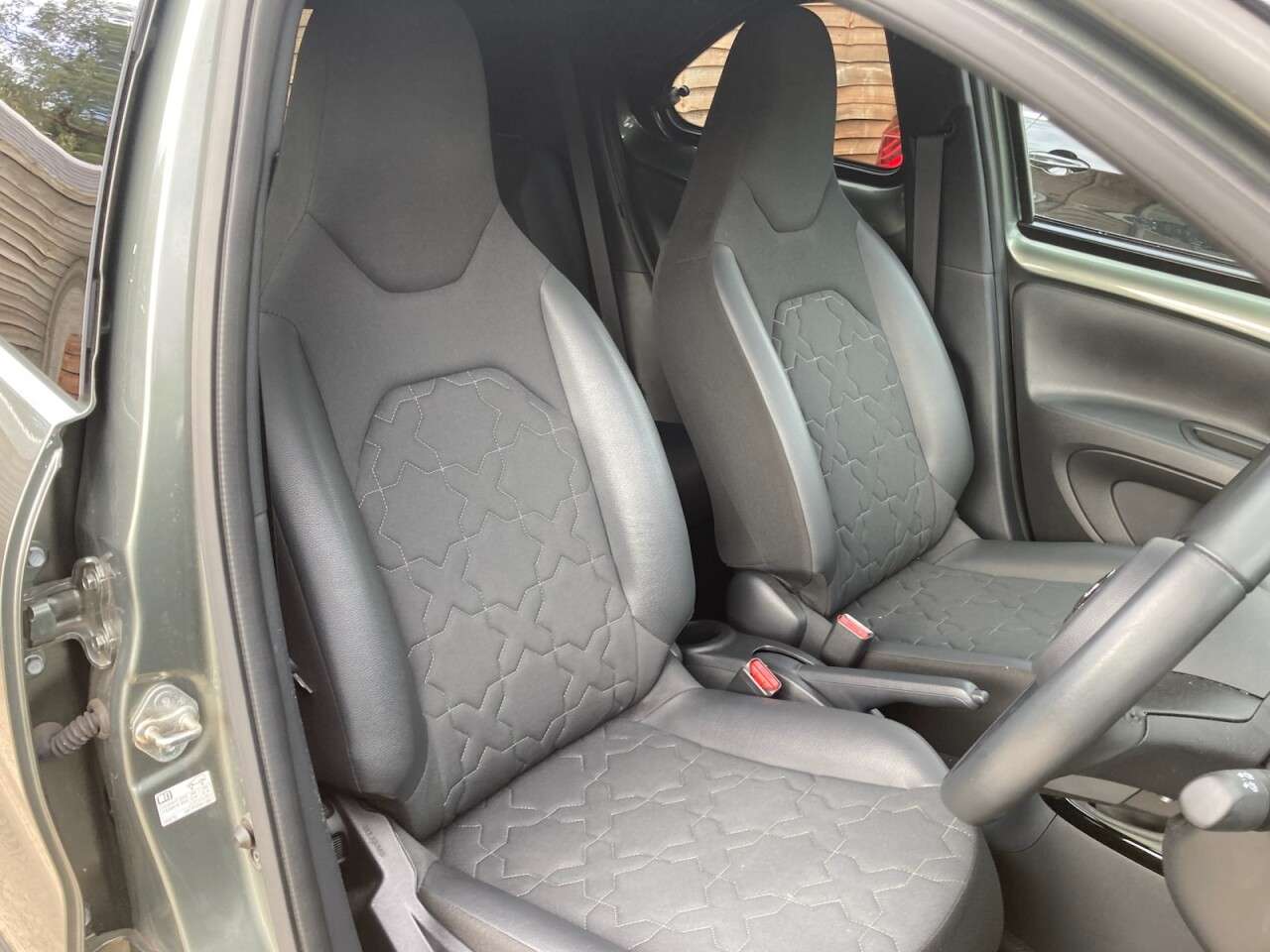 2022 TOYOTA AYGO X 2022 TOYOTA AYGO X