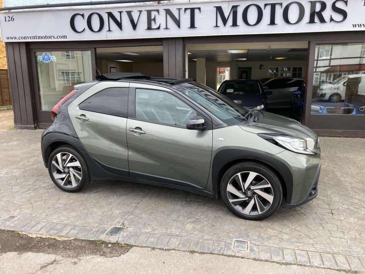 2022 TOYOTA AYGO X 2022 TOYOTA AYGO X