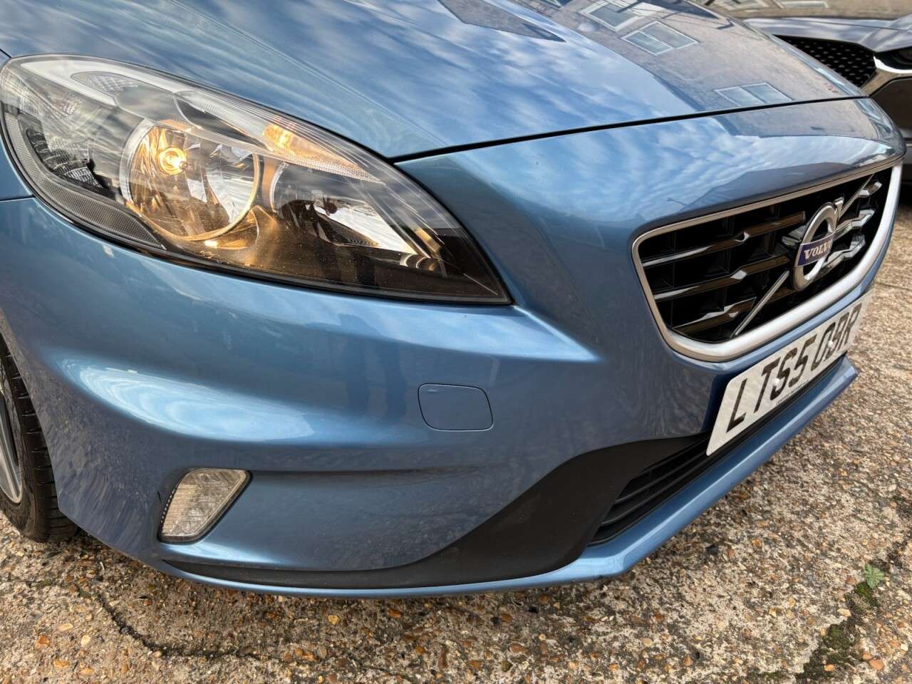 2015 VOLVO V40 2015 VOLVO V40