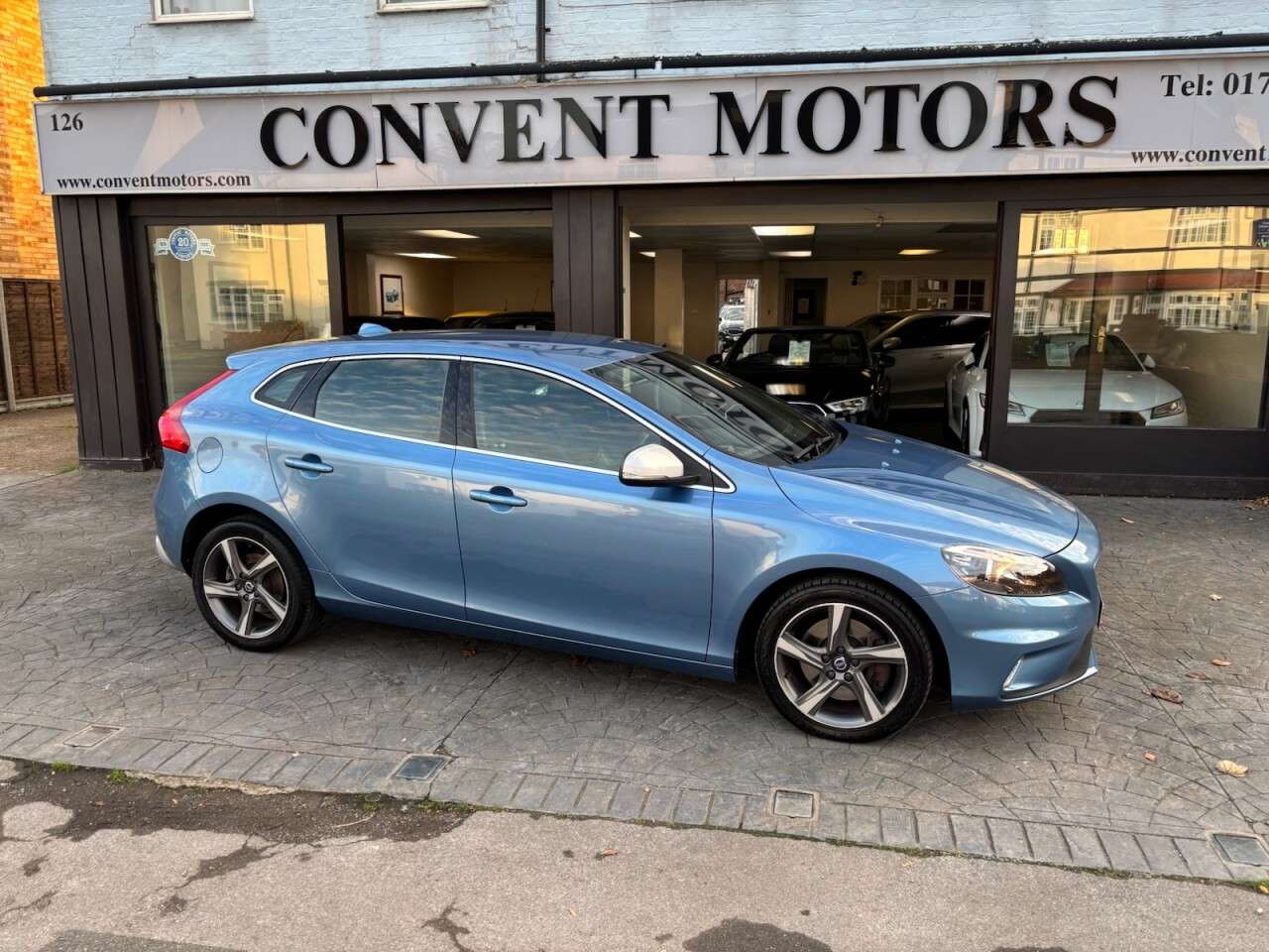 2015 VOLVO V40 2015 VOLVO V40